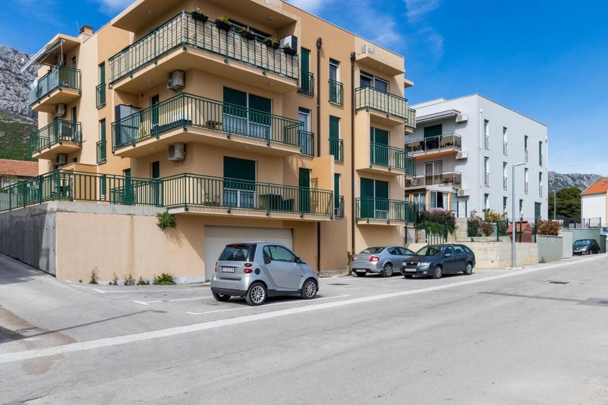 Apartments With A Parking Space Kastel Gomilica, Kastela - 21138 Exterior foto